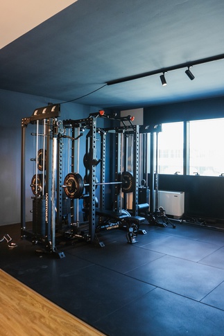 Palestra in stile moderno di 65 di Studio LABventinove