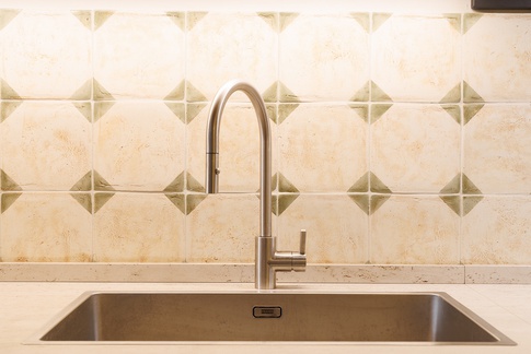 Cucina in stile rustico di 22 di Studio di Interior Design di Yuliya Danilchenko Cucina in stile rustico di 22 di Studio di Interior Design di Yuliya Danilchenko