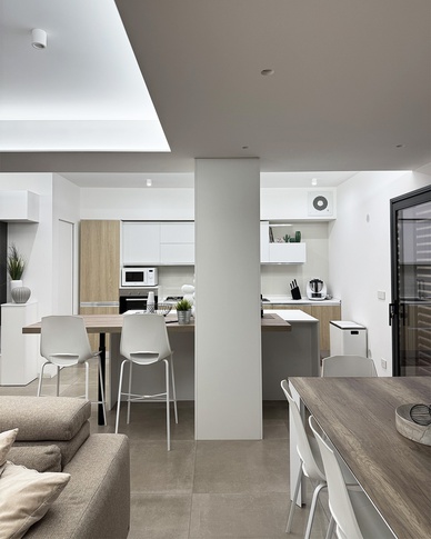 Open Space in stile contemporaneo di 45 di IMA STUDIO