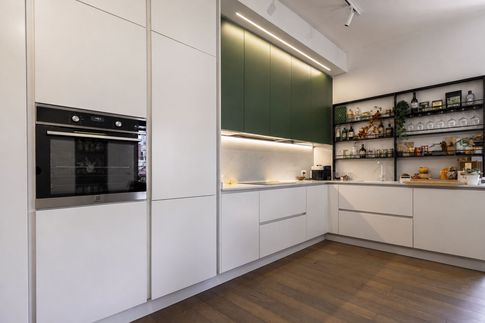 Open Space in stile contemporaneo di 35 di Desearq studio - architettura e interior design