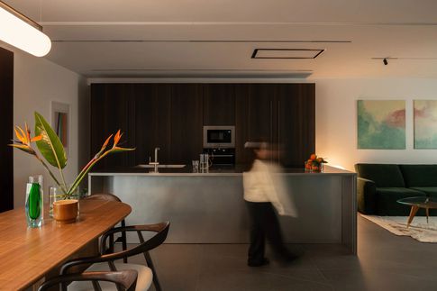 Open Space in stile contemporaneo di 70 di Subconscio studio