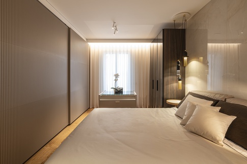 Camera da Letto in stile contemporaneo di 20 di Francesco Cardano Interior Designer