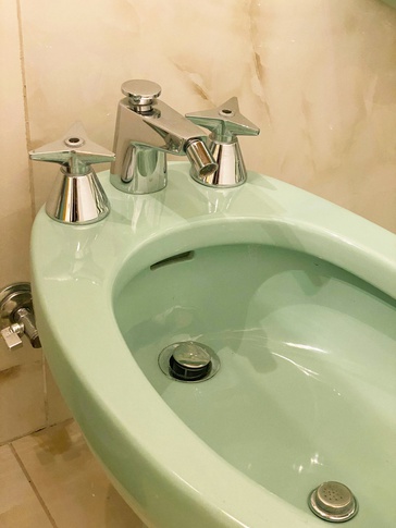 Bagno in stile anni '50 di 8 di Giada Ileana Bagno in stile anni '50 di 8 di Giada Ileana