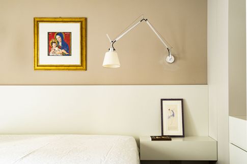 Camera da Letto in stile contemporaneo di 14 di Michela Cordisco Studio