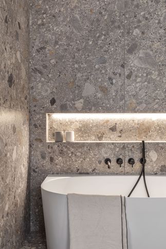 Bagno in stile contemporaneo di 6 di Lascia la Scia