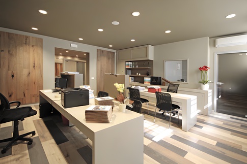 Open Space in stile moderno di 750 di JFD Juri Favilli Design