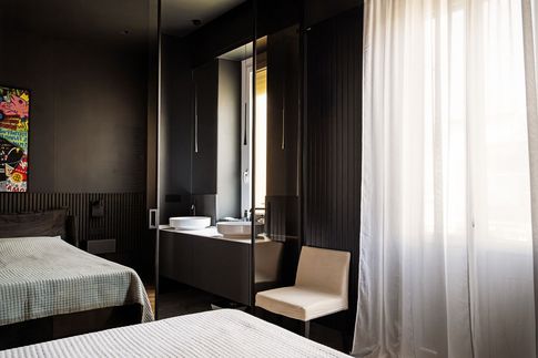 Camera da Letto in stile contemporaneo di 19 di kkarchitecture