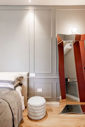 Camera da Letto in stile glamour di 18 di Equus Architects Camera da Letto in stile glamour di 18 di Equus Architects