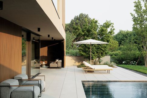 Piscina in stile minimal di 30 di Cariolato Arredamenti Piscina in stile minimal di 30 di Cariolato Arredamenti
