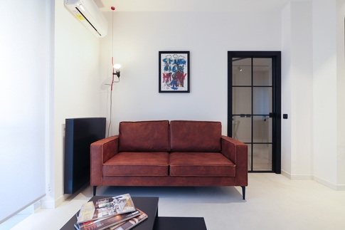 Open Space in stile soft industrial di 45 di Desearq studio - architettura e interior design Open Space in stile soft industrial di 45 di Desearq studio - architettura e interior design