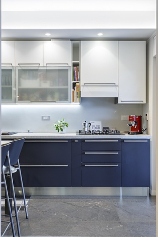 Cucina in stile contemporaneo di 12 di Valentina Varricchio Architetto