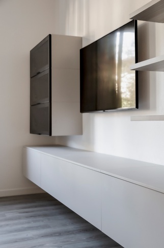 Open Space in stile moderno di 60 di ANNIE CLAIRE Arreda