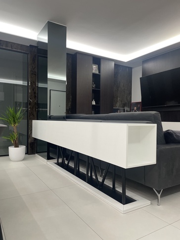 Soggiorno in stile contemporaneo di 38 di IMA STUDIO