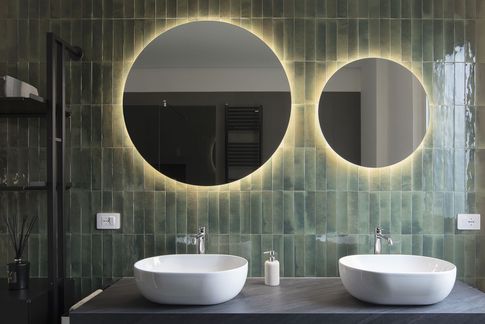 Bagno in stile contemporaneo di 8 di APstudio