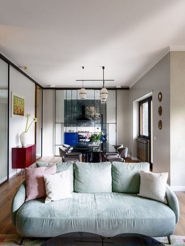 Soggiorno in stile eclettico di 50 di Tania Mariani Interiors
