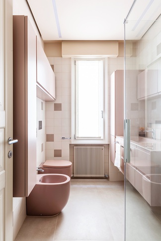 Bagno in stile contemporaneo di 6 di Rachele Biancalani Studio