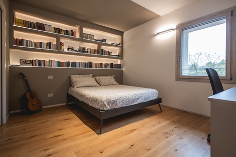 Camera da Letto in stile moderno di 23 di Architetto Zavagnini Daniele