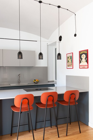 Cucina in stile contemporaneo di 25 di PERIMETRI studio Cucina in stile contemporaneo di 25 di PERIMETRI studio