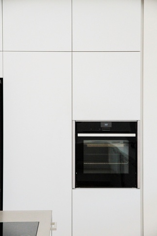 Cucina in stile contemporaneo di 30 di Easy Living Cucina in stile contemporaneo di 30 di Easy Living
