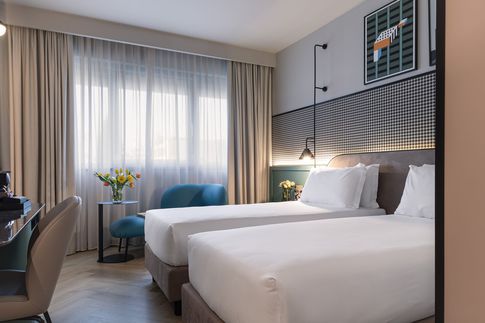 Camera da Letto in stile contemporaneo di 1 di Lorenzo Franzi | Fotografia