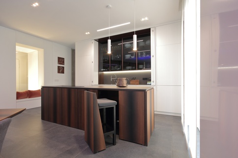 Open Space in stile contemporaneo di 65 di Paolo Basco Architetto