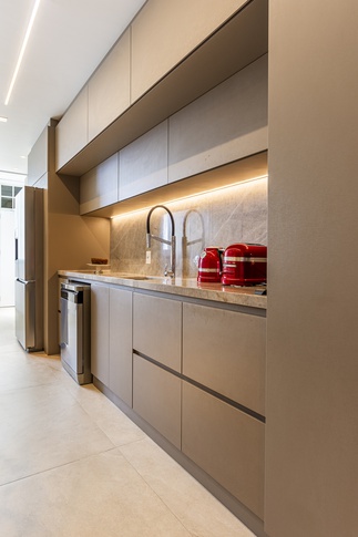 Cucina in stile moderno di 20 di Guzlive