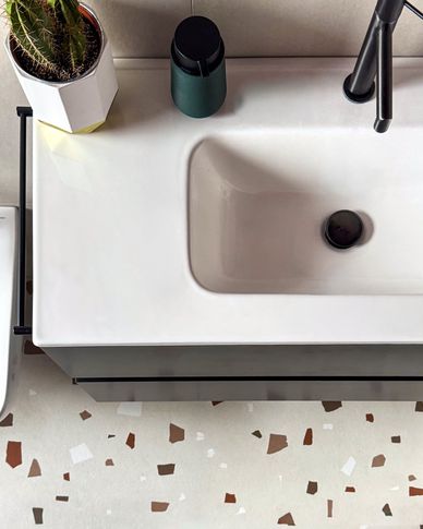 Bagno in stile contemporaneo di 5 di YY studio