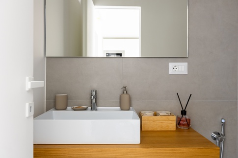 Bagno in stile minimal di 5 di Noemi Manzella