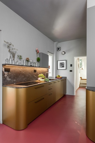 Cucina in stile contemporaneo di 13 di TGA_Studio