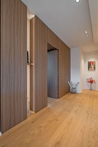 Ingresso in stile japandi di 5 di Studio di Architettura Barbara Vucusa Architetto