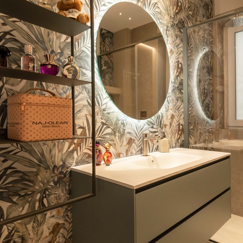 Bagno in stile moderno di 1 di MeS Studio 327