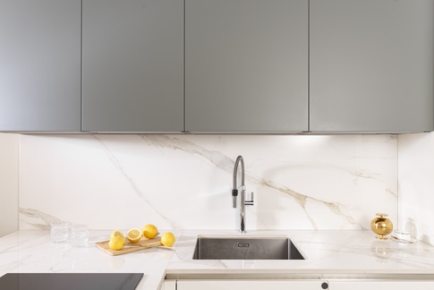 Cucina in stile contemporaneo di 11 di EasyRelooking srls Cucina in stile contemporaneo di 11 di EasyRelooking srls