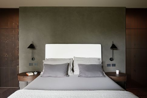Camera da Letto in stile minimal di 20 di Didonè Comacchio Architects