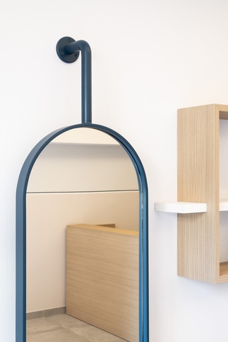 Open Space in stile contemporaneo di 55 di Studio A. Architetti