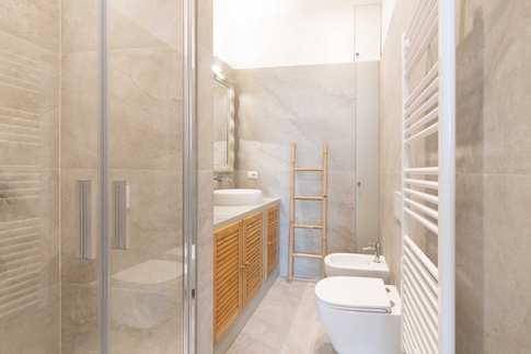 Bagno in stile contemporaneo di 5 di STUDIO FABIO VIZZI ARCHITETTURA Bagno in stile contemporaneo di 5 di STUDIO FABIO VIZZI ARCHITETTURA