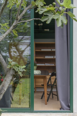 Giardino in stile contemporaneo di 1 di Chantal Forzatti architetto
