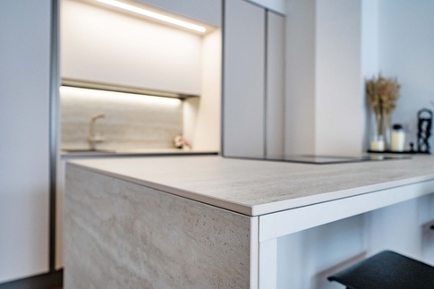 Open Space in stile contemporaneo di 30 di Gianluca Chiocca Interior Design Studio