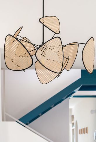 Soggiorno in stile mediterraneo di 30 di Caprioli Architetti Soggiorno in stile mediterraneo di 30 di Caprioli Architetti