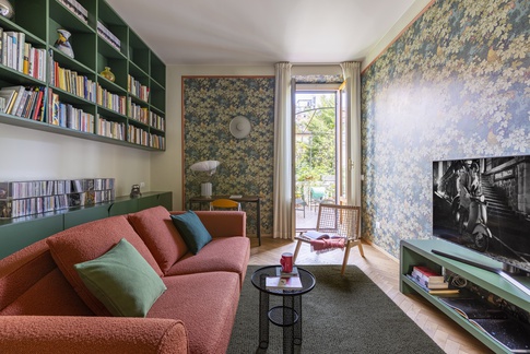 Soggiorno in stile contemporaneo di 16 di induestudio Soggiorno in stile contemporaneo di 16 di induestudio