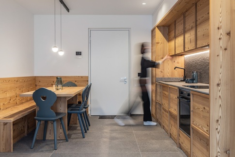 Open Space in stile minimal di 40 di Arredamenti Andalo