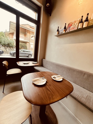 Open Space in stile contemporaneo di 100 di MG Decoration Open Space in stile contemporaneo di 100 di MG Decoration