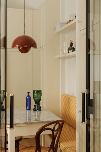 Cucina in stile contemporaneo di 15 di Tuc Studio