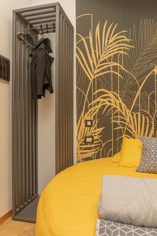 Camera da Letto in stile urban di 13 di Valentina Solera Architetto