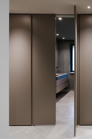 Bagno in stile urban di 6 di Qarchitetti Bagno in stile urban di 6 di Qarchitetti
