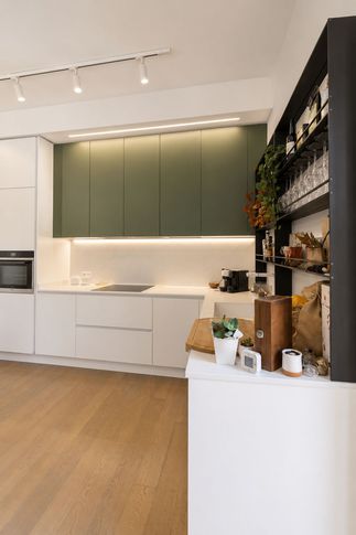 Open Space in stile contemporaneo di 35 di Desearq studio - architettura e interior design