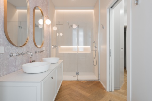 Bagno in stile classico di 7 di Annalisa Carli Architetto
