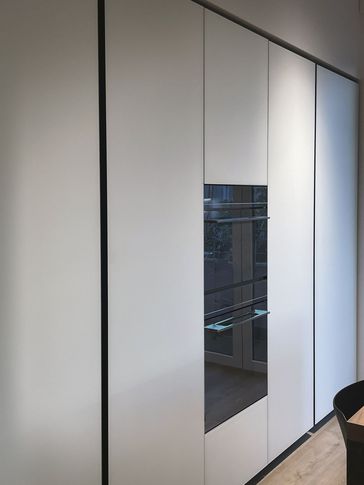 Cucina in stile moderno di 15 di Silvia Aquilani . Design studio Cucina in stile moderno di 15 di Silvia Aquilani . Design studio