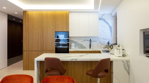 Open Space in stile moderno di 47 di GIOVANNI SELLITRI STUDIO