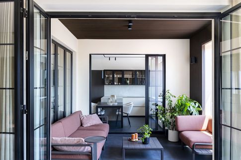 Veranda in stile contemporaneo di 12 di Pamela Camposano Ingegnere Architetto