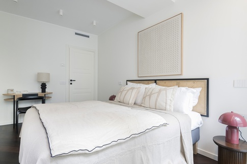 Camera da Letto in stile contemporaneo di 14 di Martini & Partners